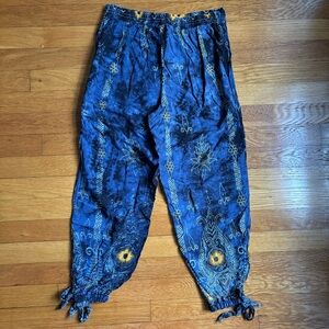 NWOT Boho Floral Print Tie Dye Crop Pant